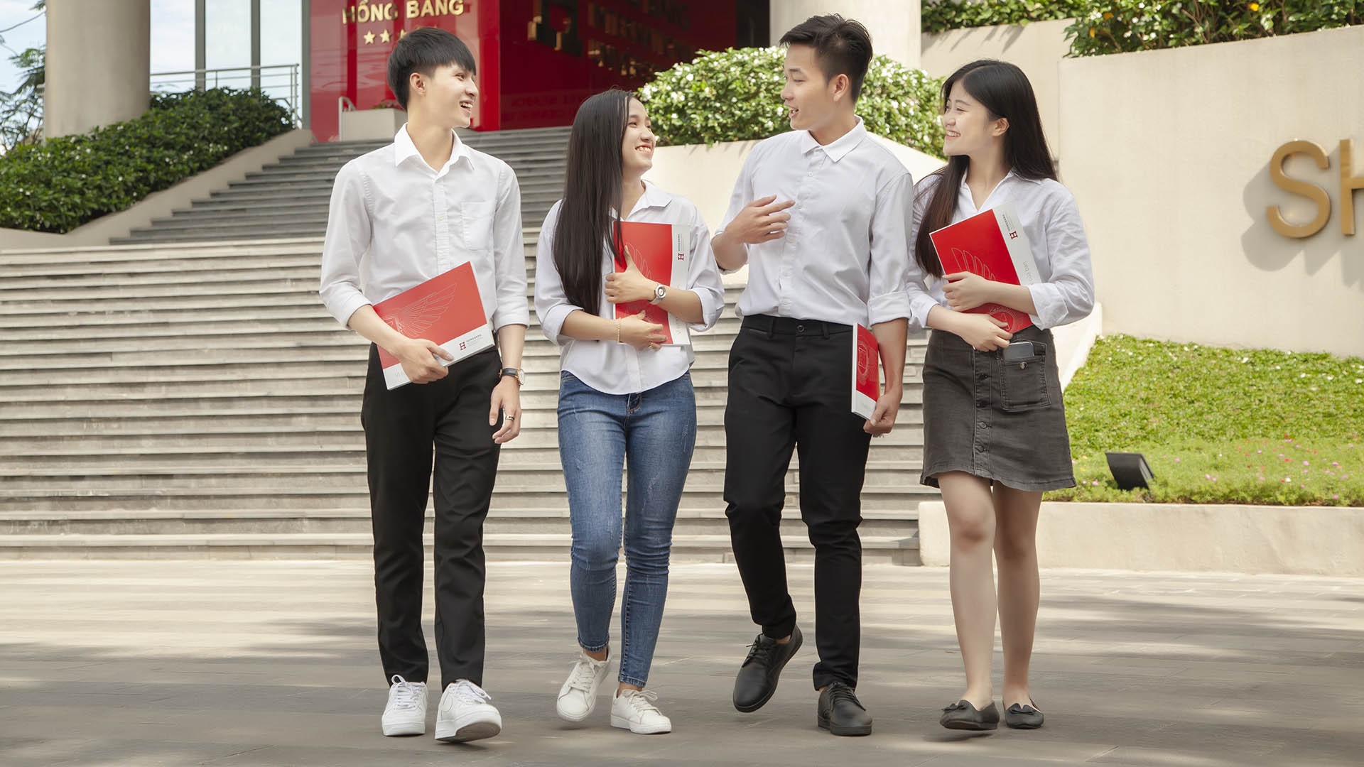 Đại học Quốc tế Hồng Bàng: Hút bạn trẻ với ngành Digital Marketing