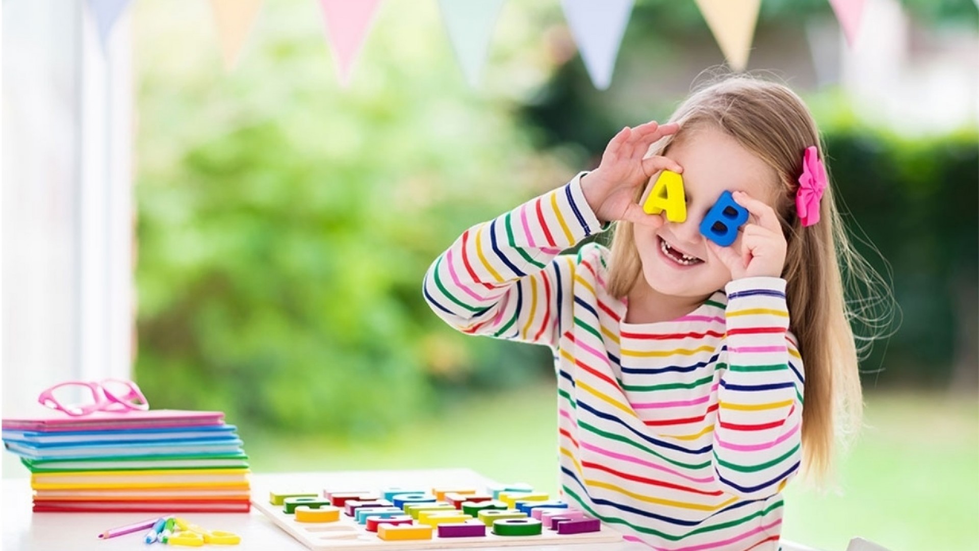Có nên cho bé học tiếng Anh từ sớm? Phương pháp học tiếng Anh cho trẻ em hiệu quả