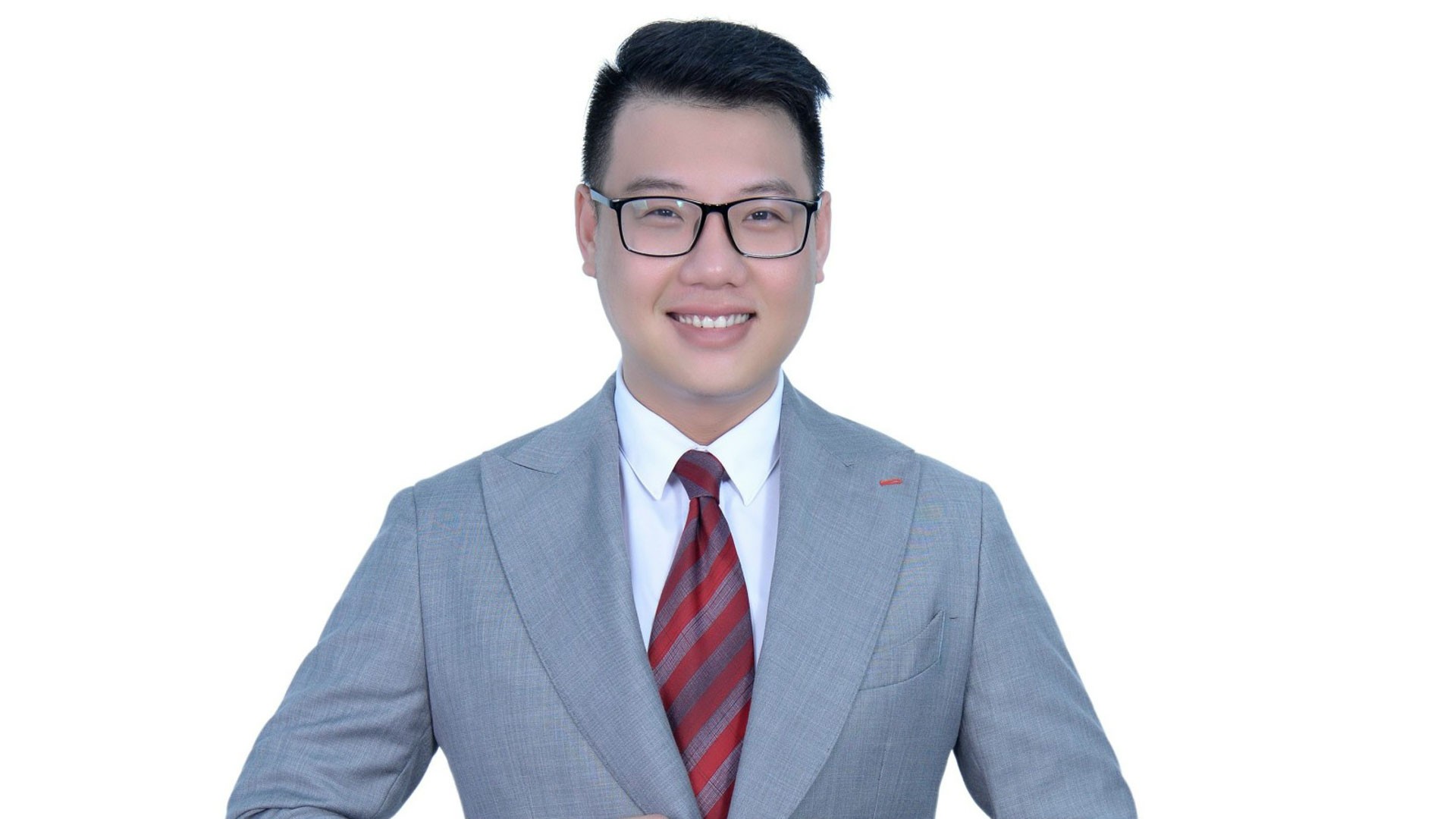 Nguyễn Huy Thịnh: Thầy giáo đam mê tiếng Anh và truyền cảm hứng cho học viên