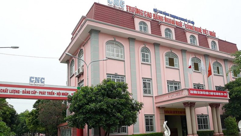 Trường Cao Đẳng Ngoại Ngữ - Công Nghệ Việt Nhật | Edu2Review