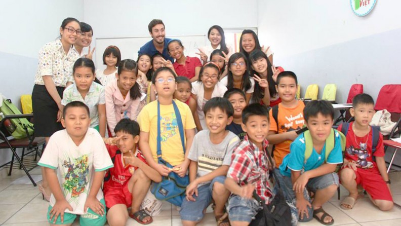 Trung tâm Ngoại ngữ  Tuổi Trẻ Việt