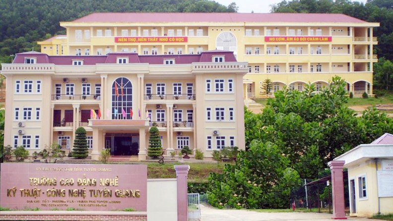 Trường Cao Đẳng Nghề Kỹ Thuật - Công Nghệ Tuyên Quang