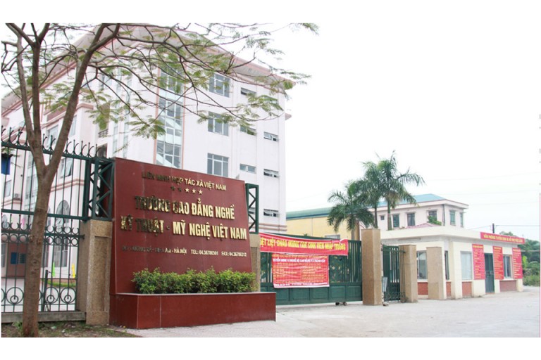Trường Cao đẳng nghề Kỹ thuật - Mỹ nghệ Việt Nam